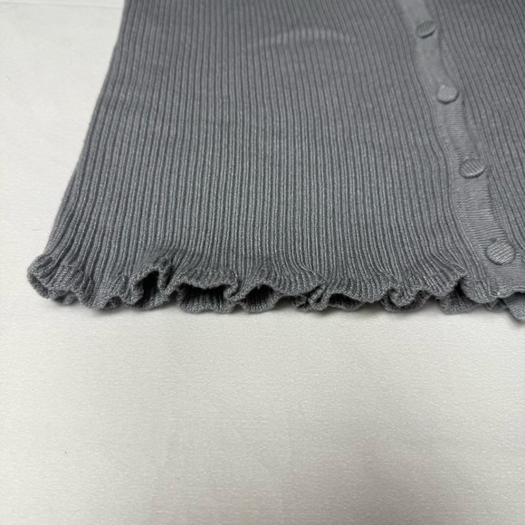 Abercrombie & Fitch Gray Ribbed Button-Down Top - Picture 6 of 8